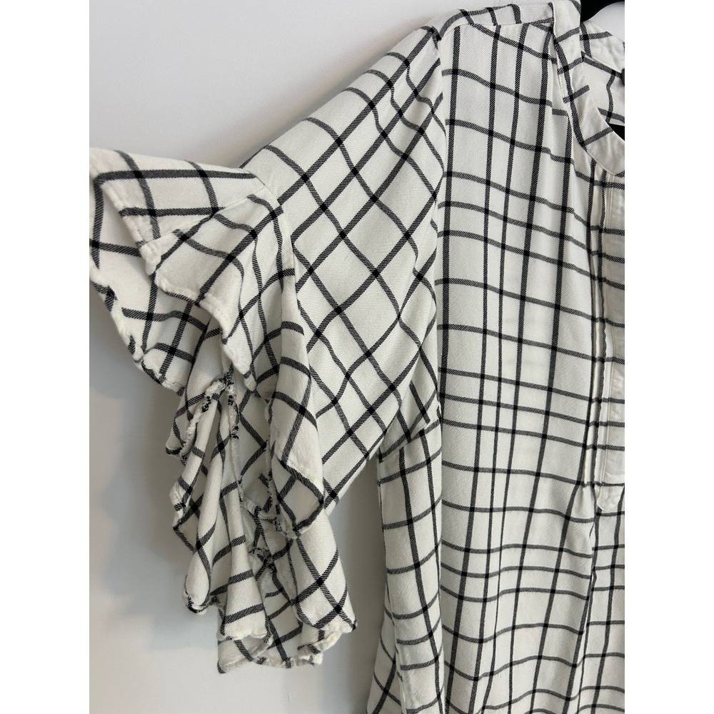 Vince Camuto Women 2X White Black Windowpane Plaid Ruffle Sleeve Blouse Top - Picture 2 of 8